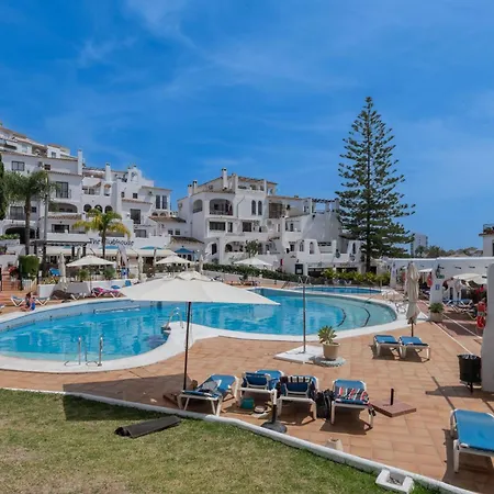 Con Amplio Porche Y Bbq Benalmádena